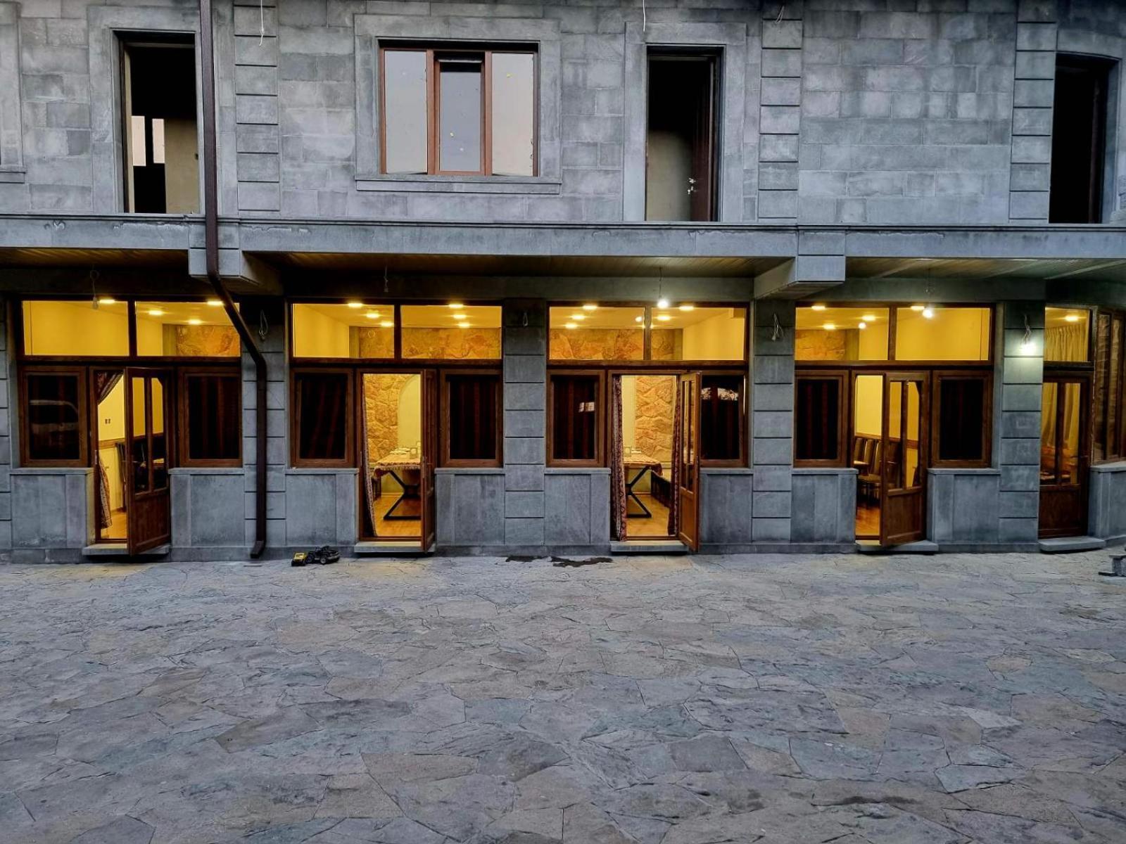 Rubin Hotel Goris Exteriér fotografie