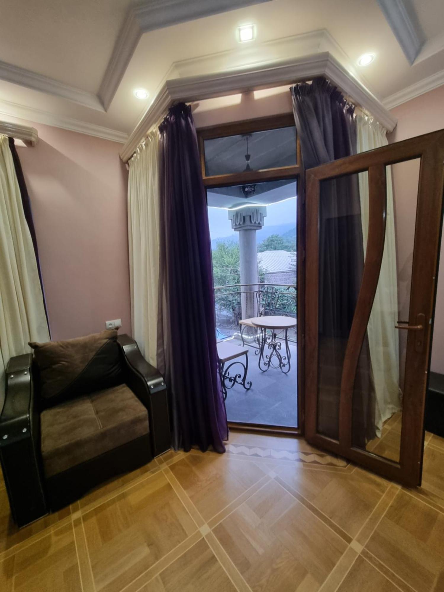 Rubin Hotel Goris Exteriér fotografie