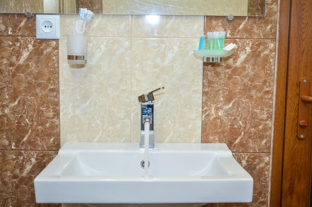 Rubin Hotel Goris Exteriér fotografie